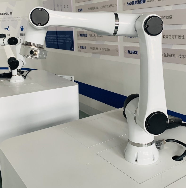 Junta de soldadura que atornilla automática de la selección y del lugar del brazo colaborativo del robot de Cobot 6 AXIS