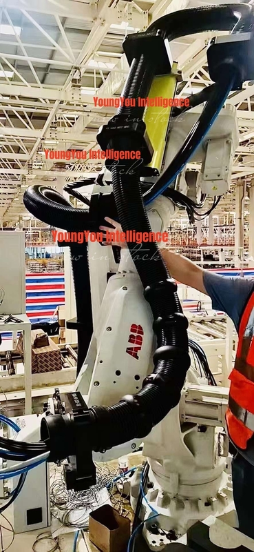 Línea de dispensación 2600m m de la batería del brazo en venta ABB IRB 6700 mecánicos del robot de Abb