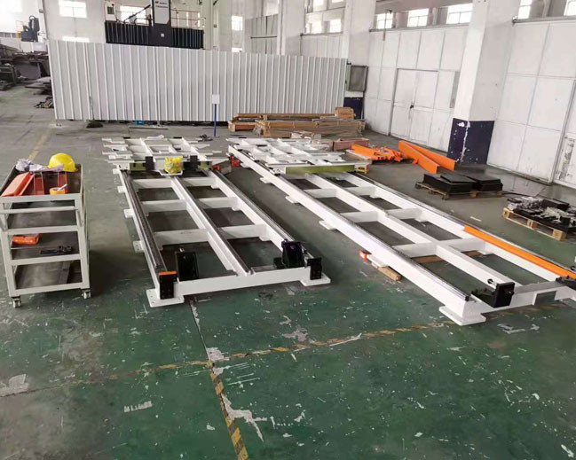 El lubricante de la tierra resistente del pedal del carril linear del robot cerca altamente insensible con barandilla a las impurezas ambientales