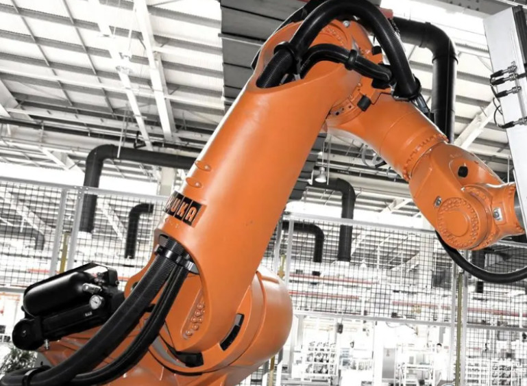 Paquete robótico del vestido para que ayudas de la tubería del robot eliminen la tensión del sistema y mejoren vida de servicio del producto