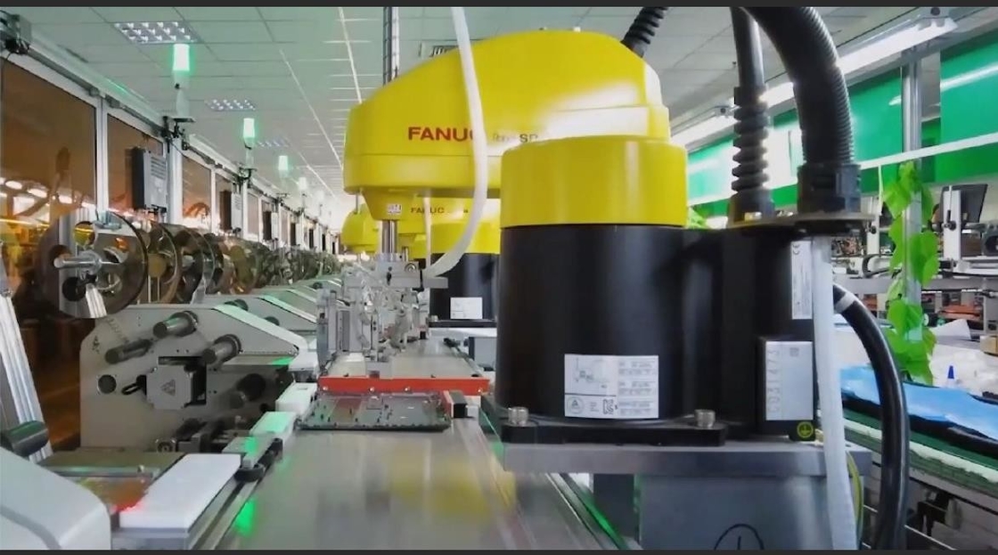 Representación visual baja del precio del brazo del robot de Fanuc de la solución que sigue para el objeto al azar desordenado