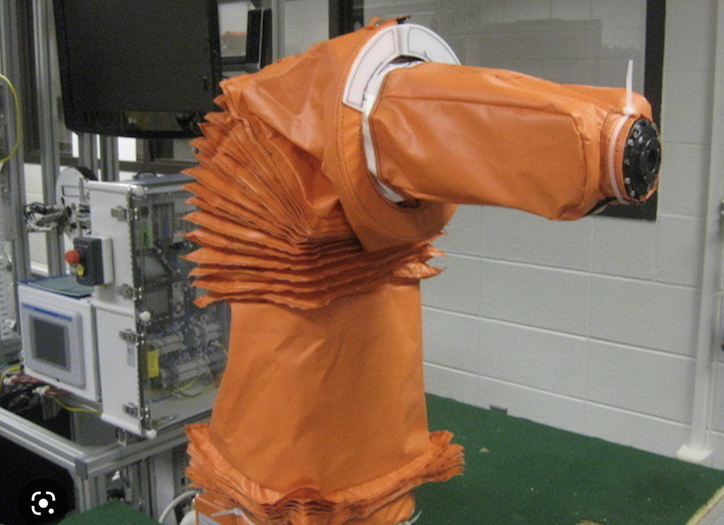 Las cubiertas protectoras del robot de la prenda impermeable adaptan resistente a la corrosión para el taller de limpieza