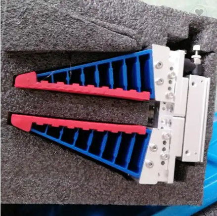 Dos 4 6 agarrador del robot de 2 fingeres para las pequeñas piezas longitud adaptante flexible de 66 a de 100m m movimiento de 12 a de 64m m