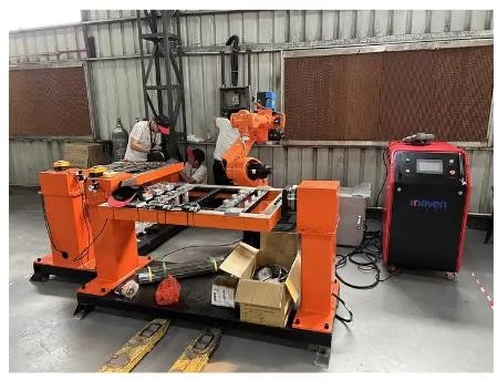 máquina que suelda del laser de AXIS de la fibra 2000W de laser de soldadura del sistema automático 6 del robot para el aluminio del metal