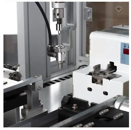 Tipo robótico 4 sujeción mediante tornillos del piso del alimentador de la máquina automática del destornillador de AXIS
