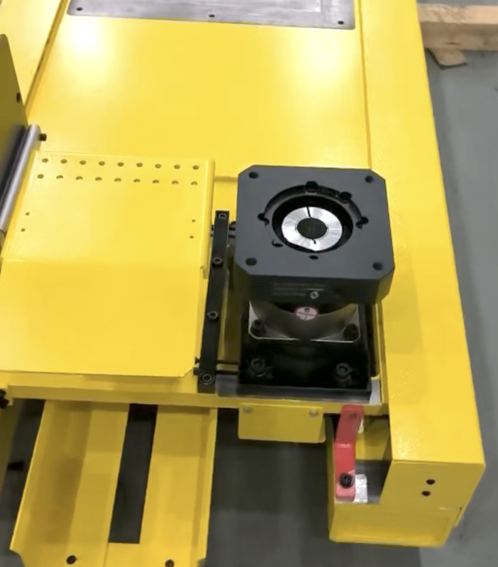 Eficiencia de los robots en el tren lineal Velocidad de 1 a 3 m/s Adecuado para la instalación de hasta 3 unidades