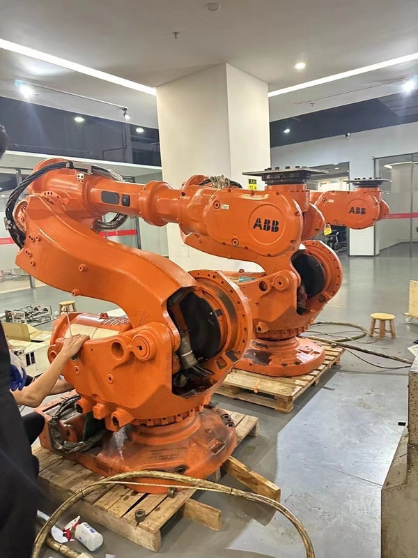 Robot reutilizable de ABB con batería de litio para apilar en talleres de alimentos
