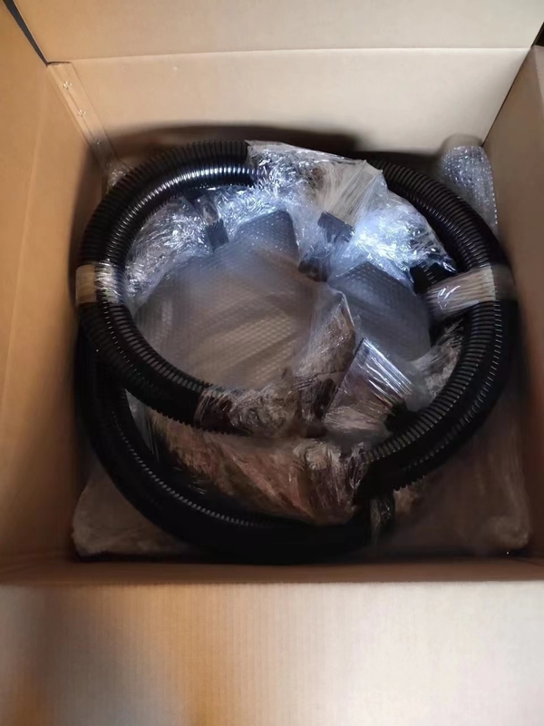 Paquete de ropa de robot de núcleo de nylon / metal / caucho para robots HYUNDA / ABB / FANUC / KUKA
