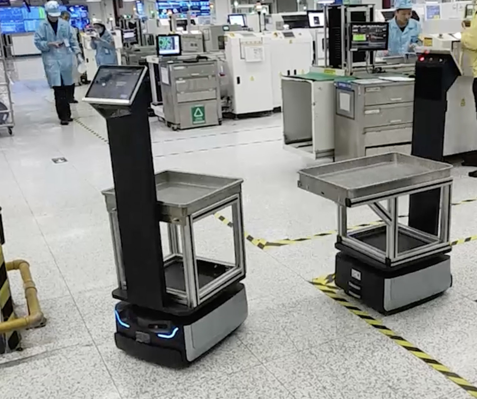Robot móvil autónomo de alta velocidad con conectividad HDMI Vida útil de la batería larga Área de mapeo 500M*500M