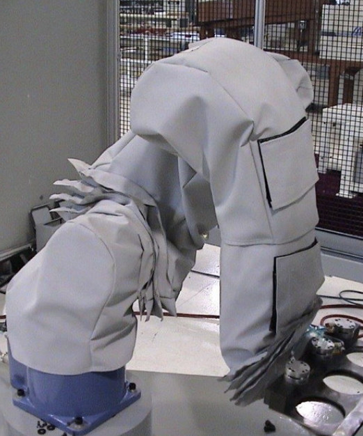 Coberturas protectoras de robots industriales impermeables a la lluvia y al polvo para ABB FANUC KUKA YASKAWA UR Velcro con cremallera