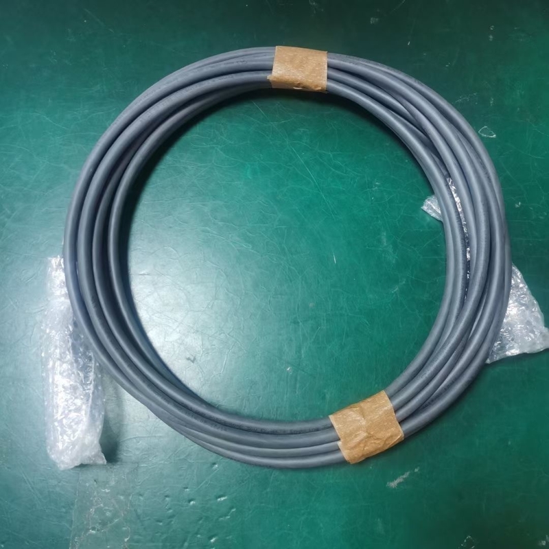 ABB/FANUC/KUKA Cables flexibles para robots de 12 kg de peso neto Nivel de tensión por estación de trabajo del robot